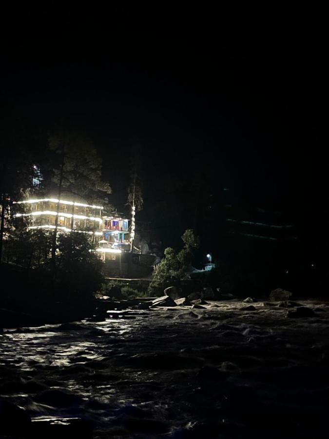 Wabi Sabi Riverside Hostel Касоль Екстер'єр фото